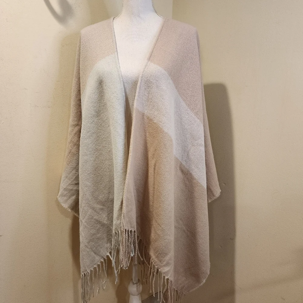 SOIA & KIO Color Block Fringe Poncho